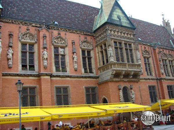 Ratusz Rynek (Wrocław) Z Boku