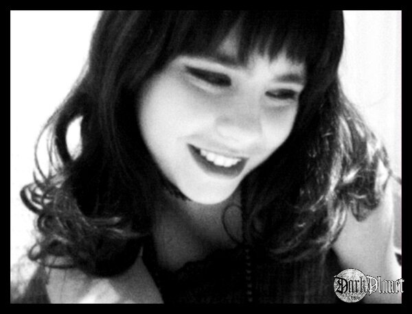 Pretty Smile for the Devil / Portrety