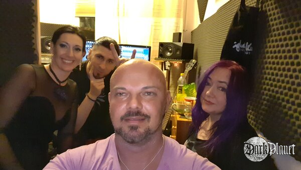 w studio . grudzień 2019