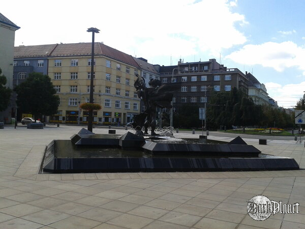 Vor dem Rathaus