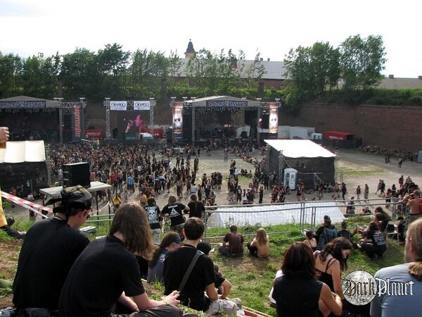 widok z góry na obie sceny