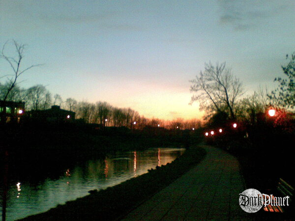 Park Helenów wieczorem