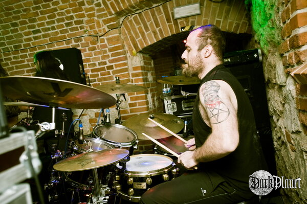 Svart Crown