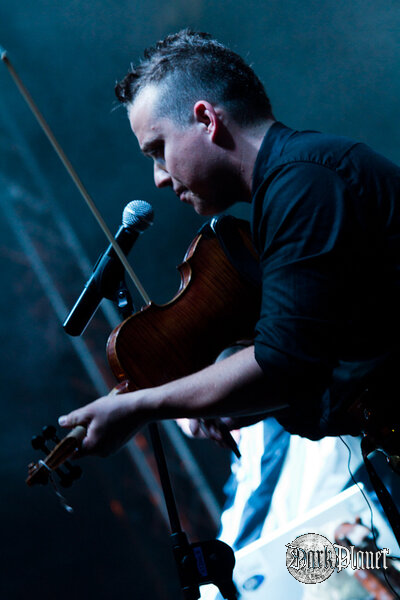 Future Folk, Hunter