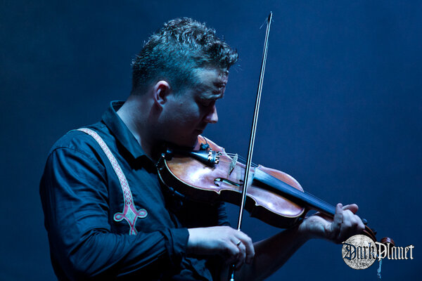 Future Folk, Hunter