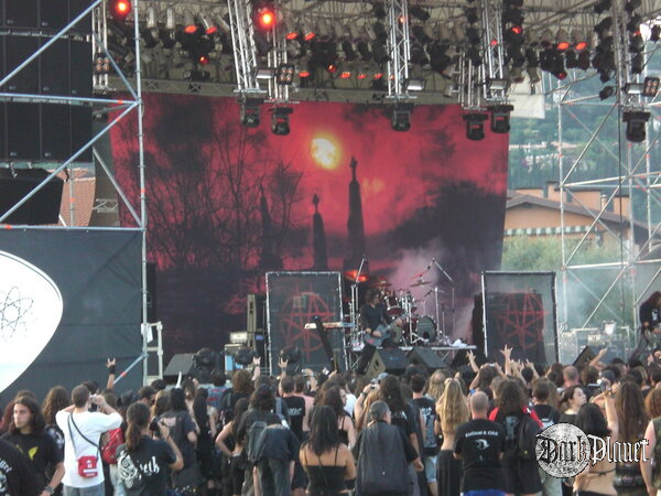 <div align="center"><strong>moonspell</strong></div>