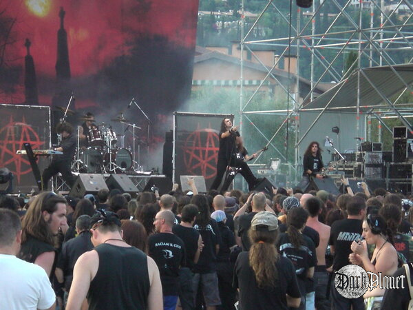 <div align="center"><strong>moonspell</strong></div>