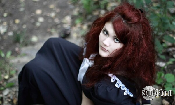 You’re poison, running through my veins... 