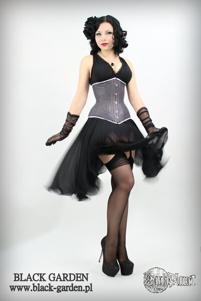 Modelka Koseatra/ sklep Black Garden