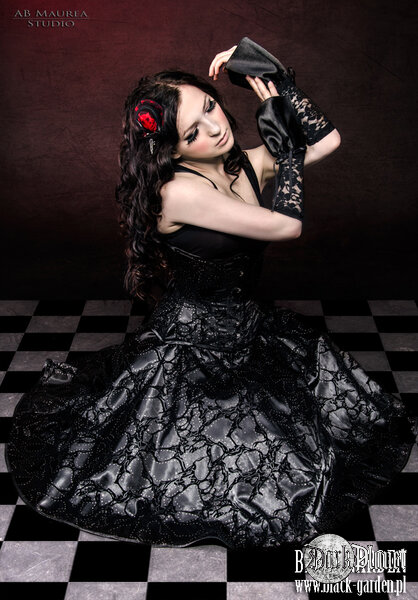 Modelka Silver Wolfie/Sklep Black Garden