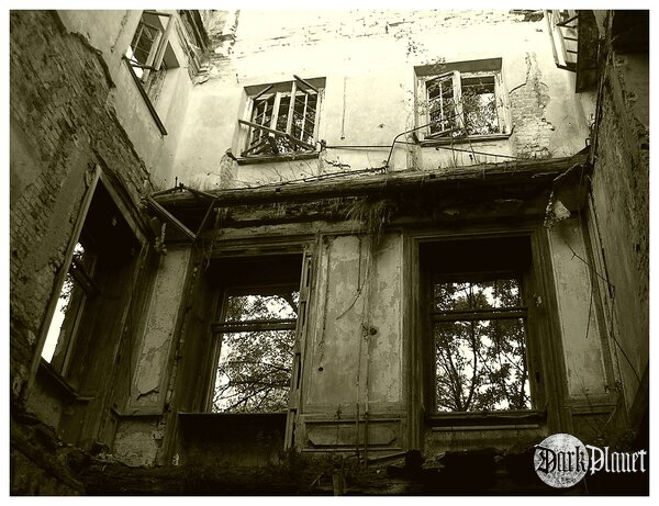 Ściana 2 / Chróstnik - 2006.09.05  [Architektura]