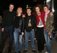 06-10-07 :>