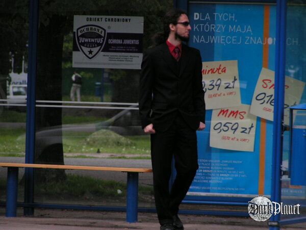 Hitman:>