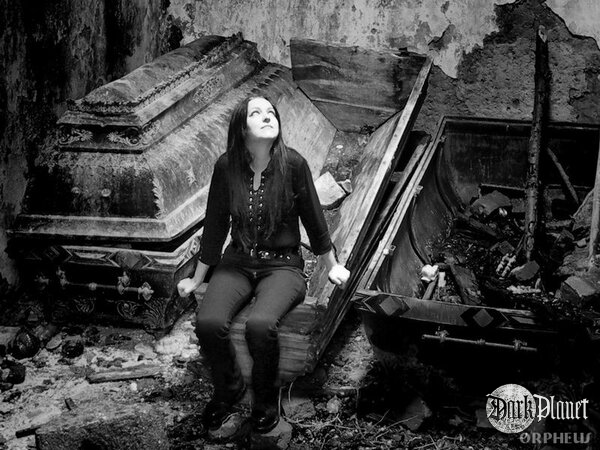 Lady Moon - Grobowiec rodziny von Tesman