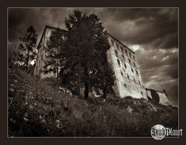 Castle V
