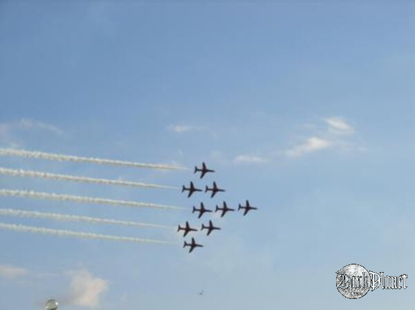 Red Arrows 02