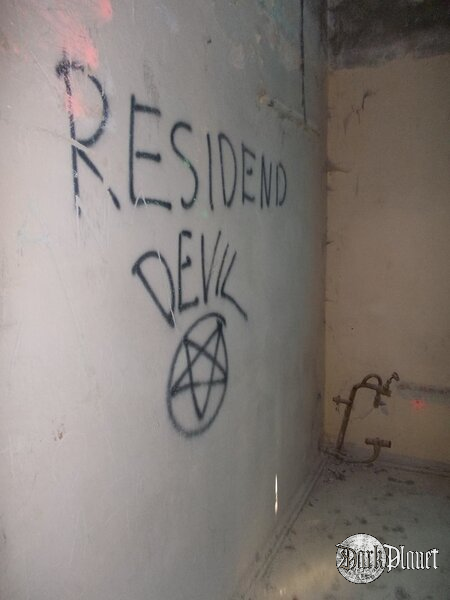 Resident Devil